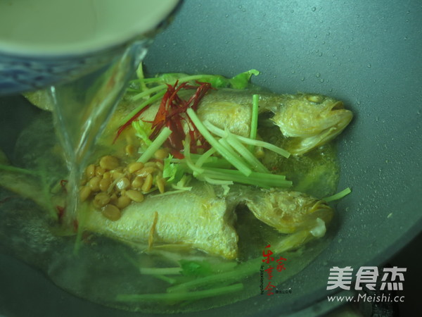 Puning Bean Sauce Boiled Small Yellow Croaker recipe