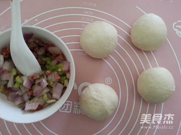 Black Pepper Egg Sauce Bread recipe