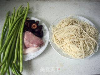 Cowpea Braised Noodles recipe