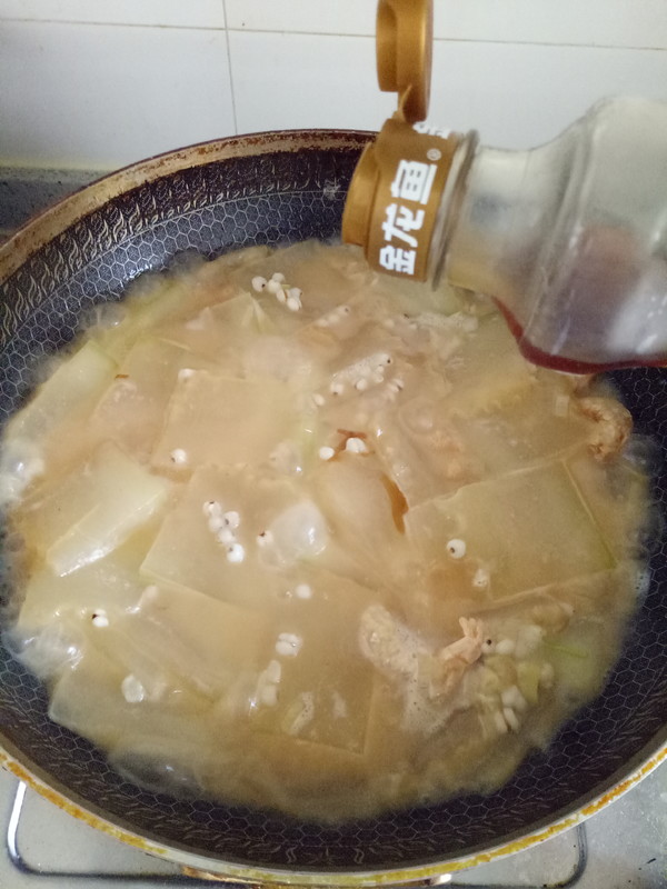 Winter Melon, Sea Rice and Coix Seed Soup recipe