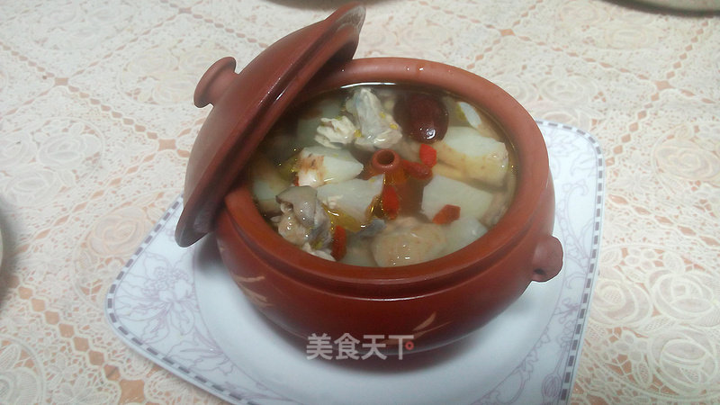 Steam Pot Chicken (gastrodia Steam Pot Chicken)-a Specialty of Yunnan recipe