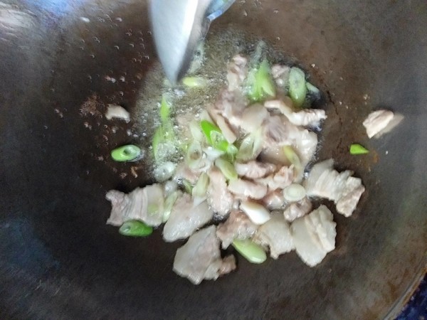 Stir-fried Organic Cauliflower with Meat recipe