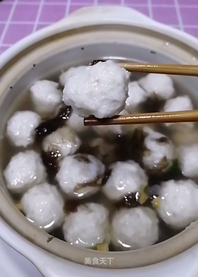 Seaweed Fish Ball Soup in Casserole recipe