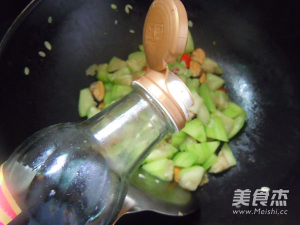 Loofah Stir-fried Haihong recipe