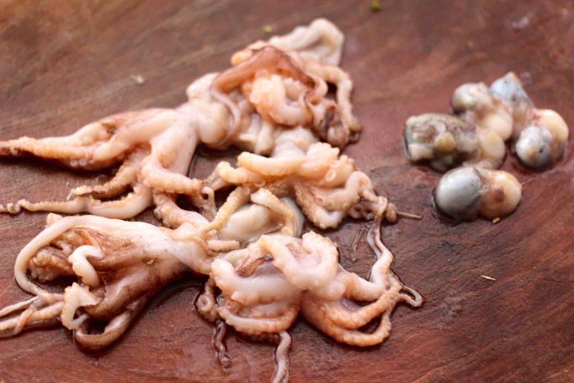 Cuttlefish Fragrant Dried Celery Stir-fry recipe
