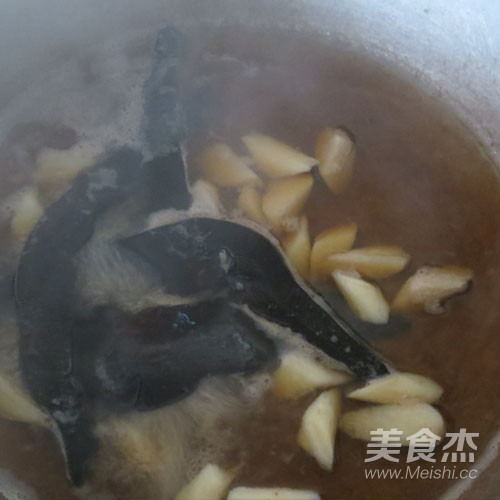 Yam Lingzhi Soup recipe