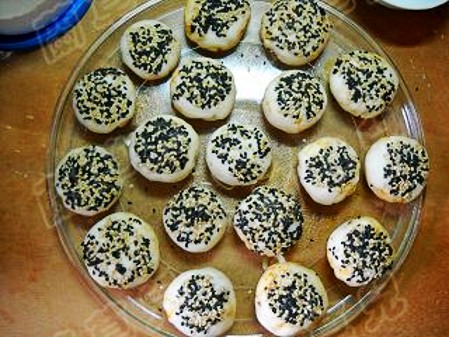 Spicy Sesame Biscuits recipe