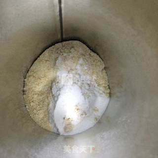 Brown Sugar Whole Wheat Banana Cranberry Muffin recipe