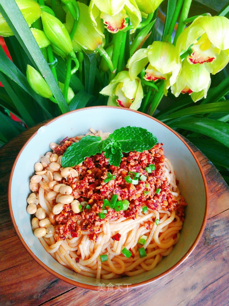 Spicy Minced Pork Rice Noodles recipe