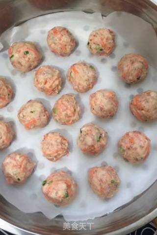 Steamed Carrot Meatballs recipe