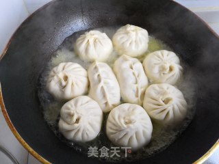 Cabbage, Vermicelli and Ham Fried Buns recipe