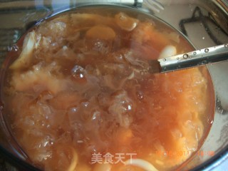 Tremella, Lotus Seed and Lily Soup recipe