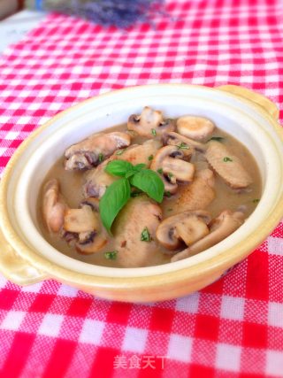 Braised Chicken Wings with Creamy Mushrooms recipe