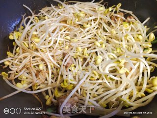 Stir-fried Pork Belly with Bean Sprouts recipe