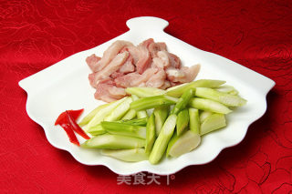 Asparagus Stir-fried Pork recipe