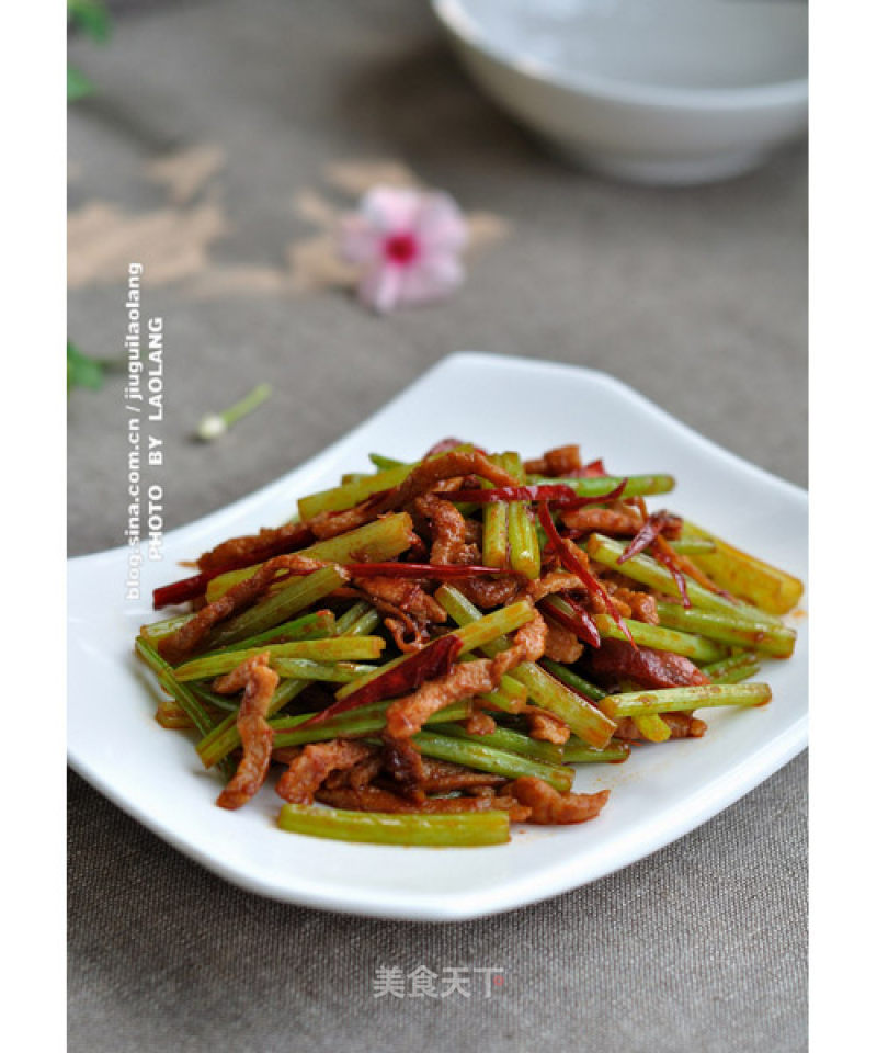 Stir-fried Shredded Pork with Celery recipe