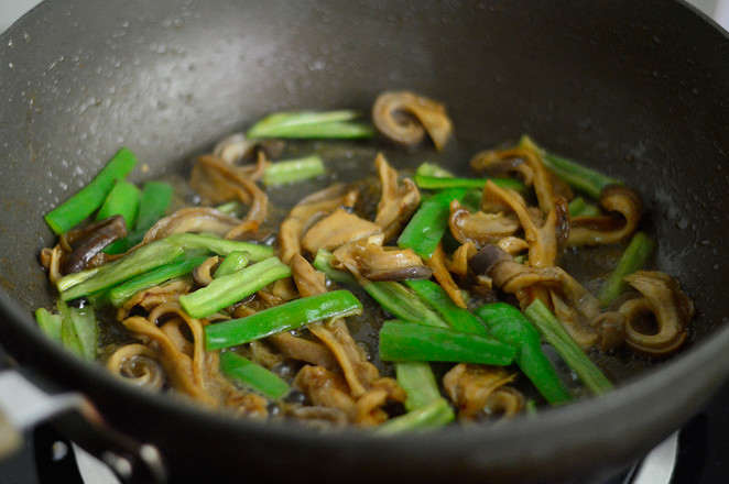 Braised Pork Belly with Green Peppers recipe