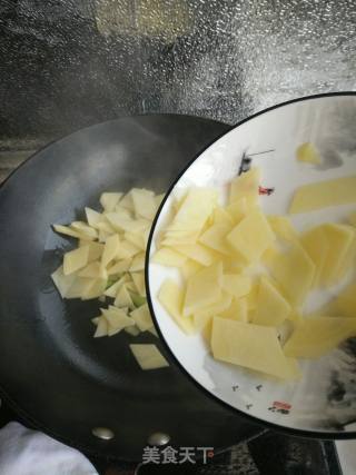 Fried Potato Chips with Onions recipe