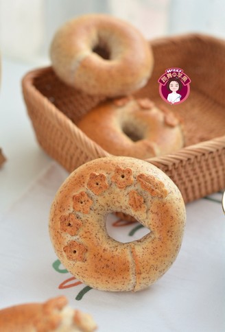 Oil-free Black Whole Wheat Bagels