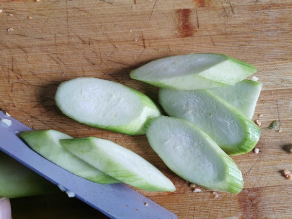 Steamed Loofah with Garlic Vermicelli recipe