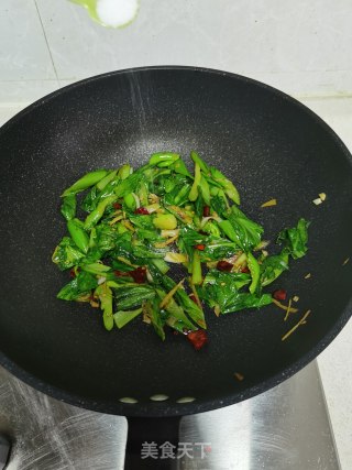 Stir-fried Mustard Greens recipe