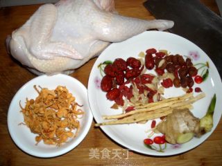 Steamed Chicken Soup with Cordyceps Flower recipe