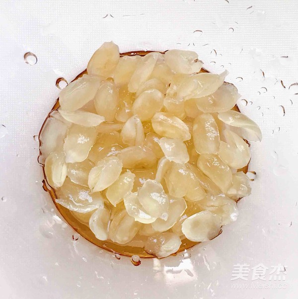 Peach Gum Soap Japonica Rice Lotus Seed Soup recipe