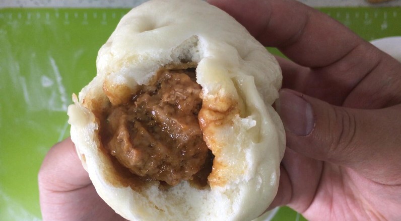 Homemade Steamed Buns with Fresh Meat, Tender and Juicy, Full of Meaty Flavor recipe