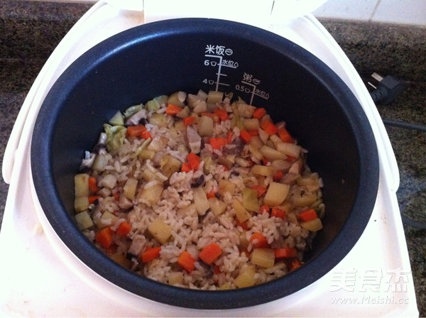Braised Rice with Carrots and Mushrooms recipe