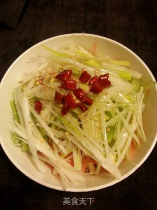 Simple Vegetable Dish--【colorful Scallion and Oily Bean Curd】 recipe