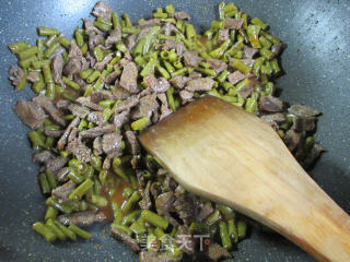 Stir-fried Capers with Beef recipe