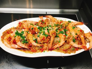 Supper Party "spicy Garlic Sauce" (garlic Shrimp, Grilled Scallops, Oysters, Vermicelli Flower Beetle, Enoki Mushroom) recipe
