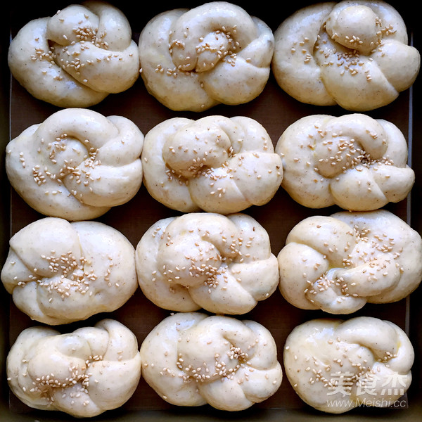 Whole Wheat Coix Seed Red Bean Bread (24 Pcs) recipe