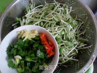 Garlic Black Bean Sprouts recipe