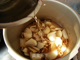 Fried Pork Skin Stewed Radish Soup recipe