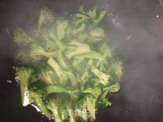 Broccoli with Garlic and Oyster Sauce recipe