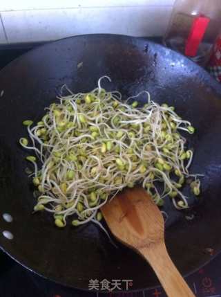 Braised Noodles with Shredded Pork recipe