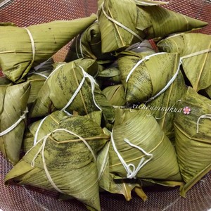 Rhubarb Rice and Red Date Zongzi recipe