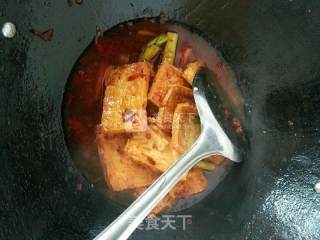 Stir-fried Tofu with Garlic Sprouts recipe