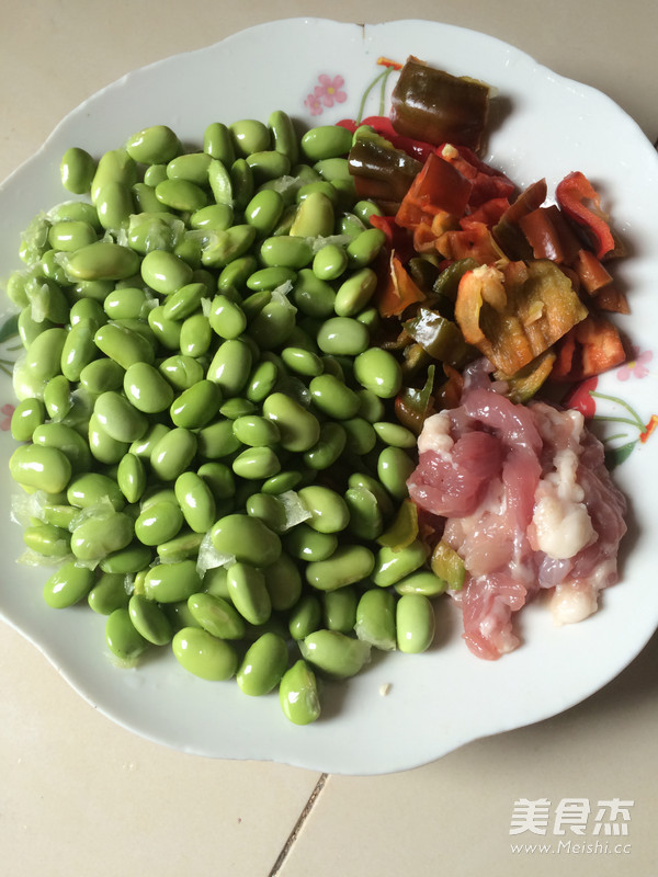 Stir-fried Shredded Pork with Edamame recipe