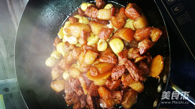 Braised Pork with Chestnut recipe