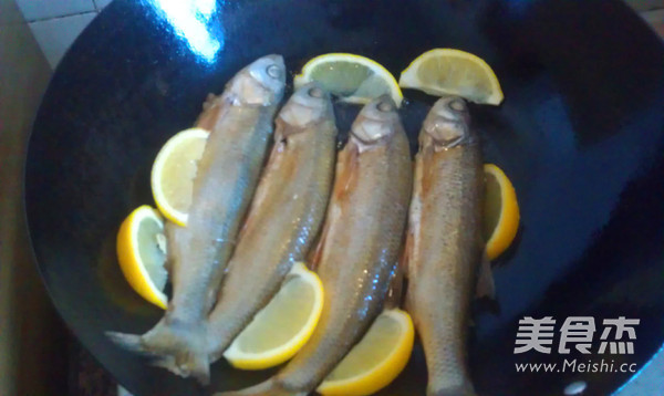 Pan-fried Mandarin Fish recipe