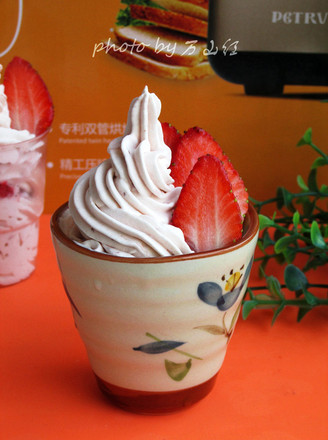 Bread Maker Version Strawberry Ice Cream