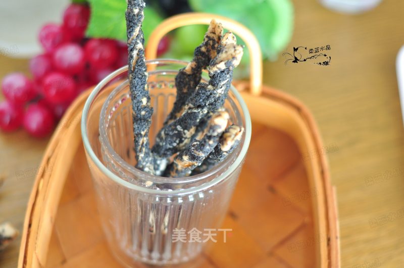 Black Sesame Crisps recipe