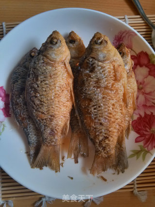 Fried Small Crucian Carp recipe