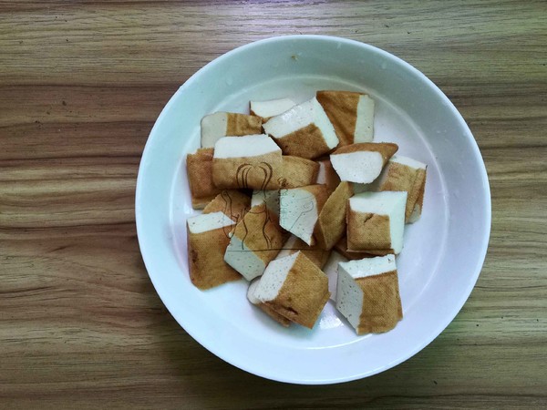 Braised Chicken Nuggets with Small Abalone recipe