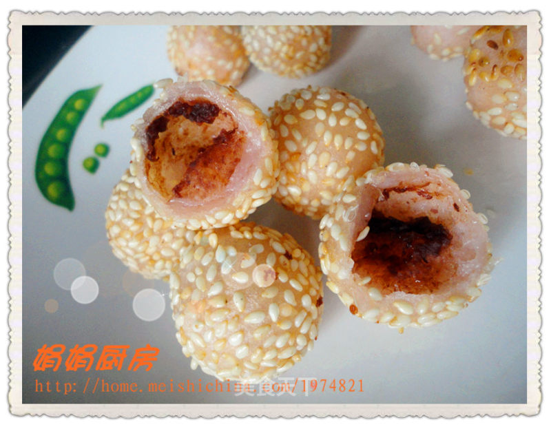 Strawberry Ice Cream Powder Flavor-red Bean Paste Hollow Sesame Ball recipe