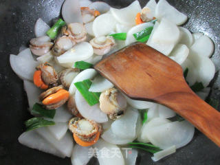 Stir-fried Radish with Scallop Meat recipe