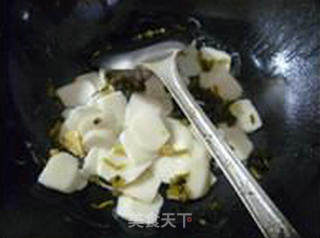 Stir-fried Rice Cake with Bamboo Shoots and Pickled Vegetables recipe