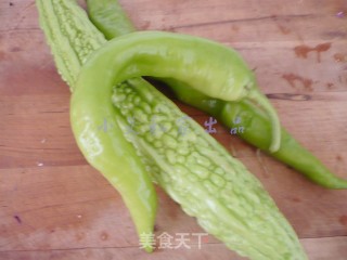 Stir-fried Bitter Gourd with Tempeh Pepper recipe